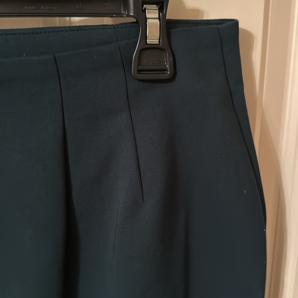 Van Heusen Green Pencil Skirt! - Picture 11 of 14